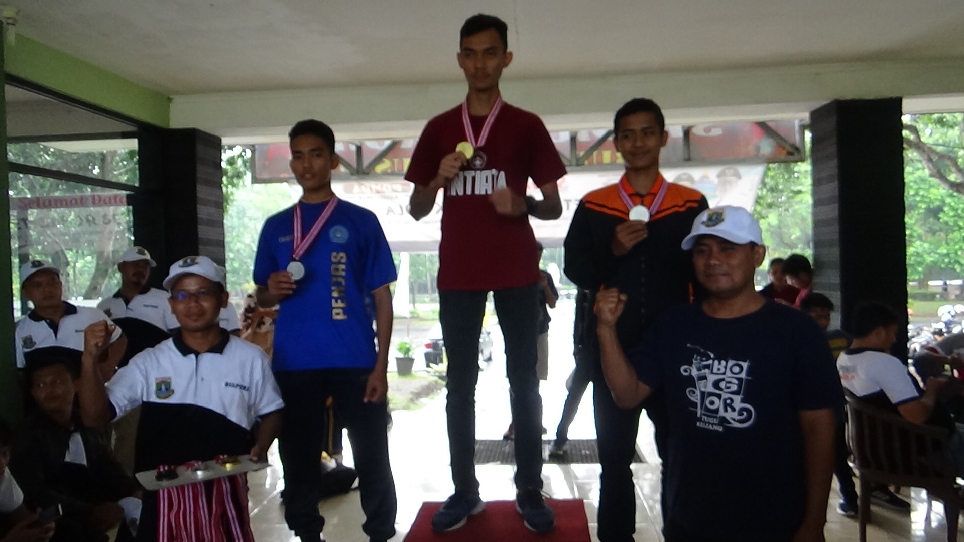 PENYERAHAN MEDALI CABOR ATLETIK EVENT PEKAN OLAHRAGA MAHASISWA DAERAH (POMDA) 2018