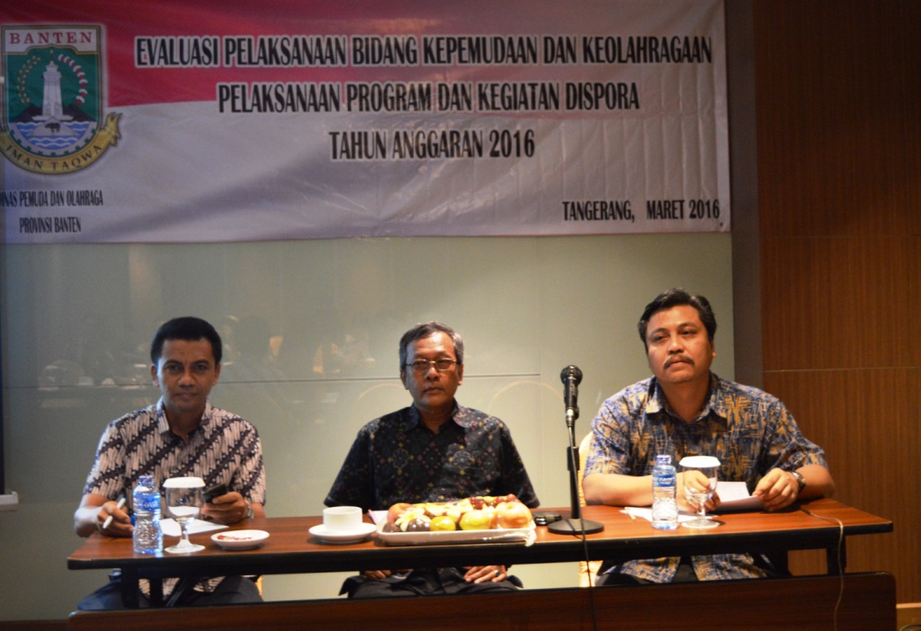 RAPAT EVALUASI PELAKSANAAN PROGRAM DAN KEGIATAN KEPEMUDAAN DAN KEOLAHRAGAAN DISPORA TAHUN 2016 