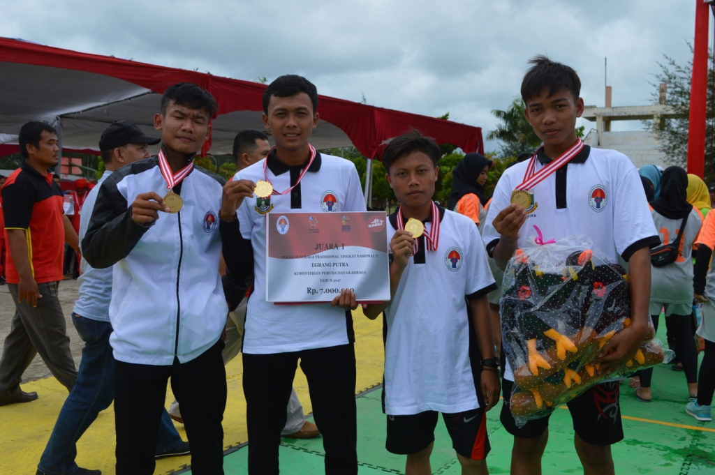 CABANG OLAHRAGA EGRANG SUMBANG EMAS BAGI BANTEN