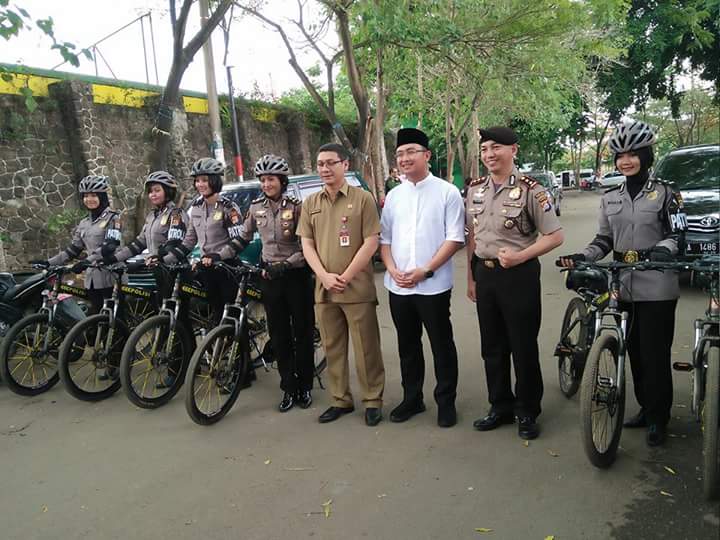 Ngadu Bako Pamarentah Jeung Pamuda