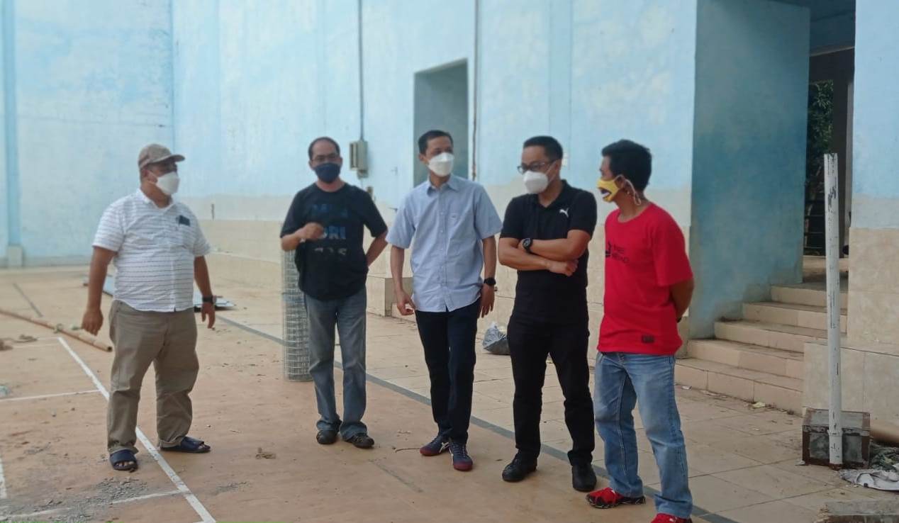 Plt. Kadispora Meninjau Langsung Rehabilitasi Gedung GOR PPLP