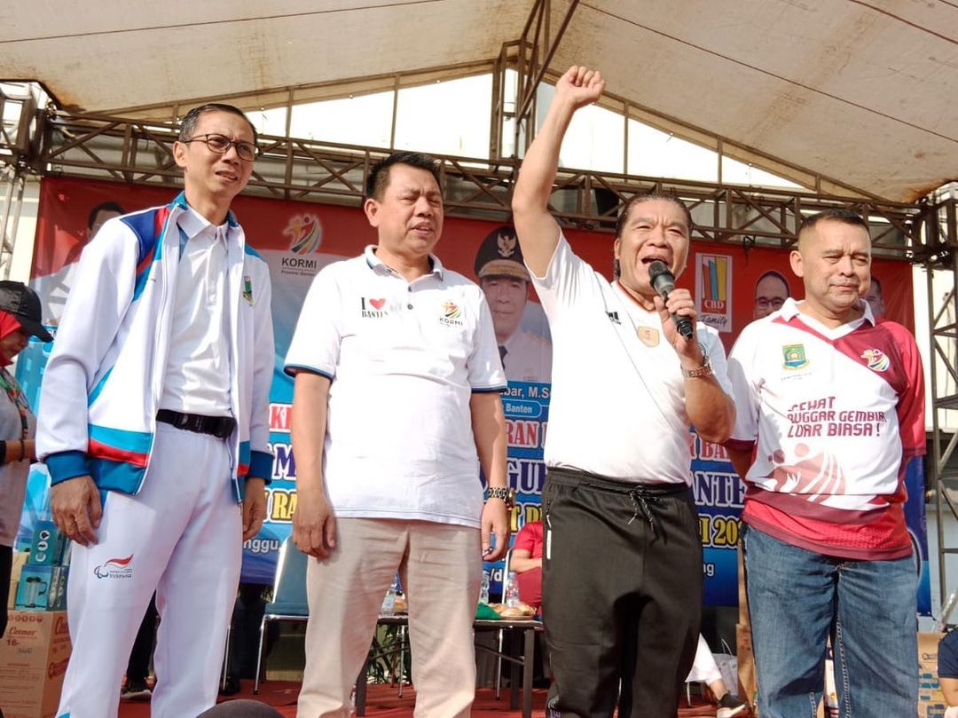 Kadispora Banten mendampingi PJ Gubernur Banten senam pagi Komite Olahraga rekreasi masyarakat Indonesia