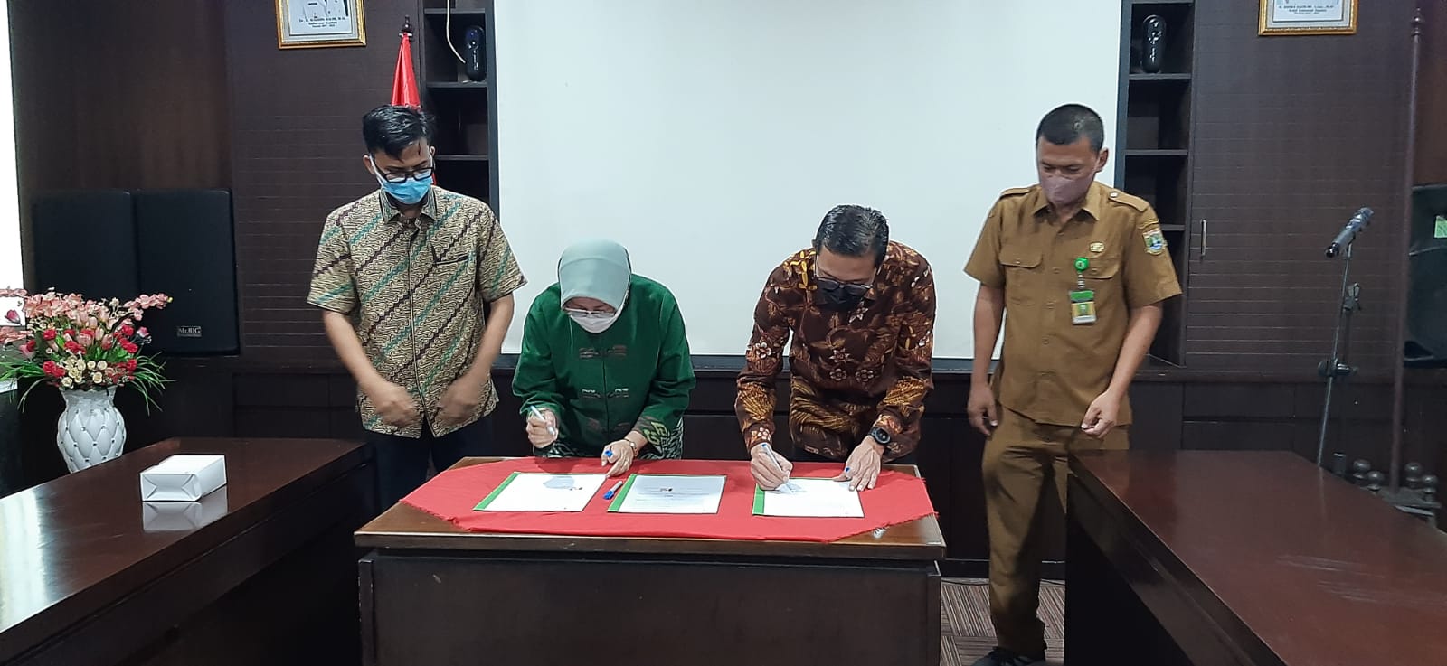 DINAS KEPEMUDAAN DAN OLAHRAGA PROVINSI BANTEN DAN FAKULTAS KEDOKTERAN MELAKUKAN PERJANJIAN KERJASAMA DALAM KEGIATAN KEPE